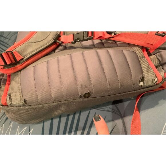 THE NORTH FACE rock ridge gray School Work HIKE CAMP DAY Backpack - Picture 3 of 13